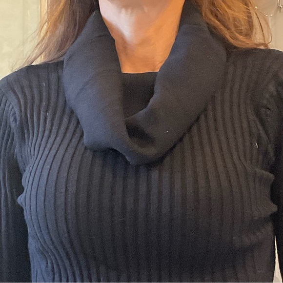 Cowl Neck Sweater, black, soft, stretchy for multi size fit, w/ sunscreen, Sz S - Picture 6 of 6